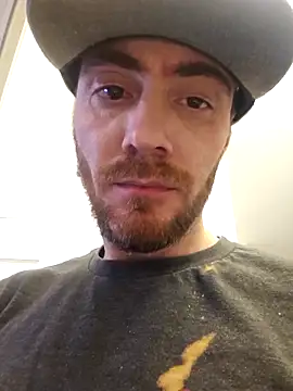 Huntzg23 online show from 25, 2, 2026