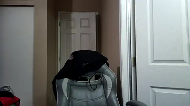 Huntzg23 online show from 19, 3, 2026