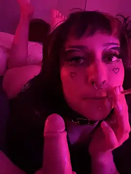 littlewitchxoxo online show from 25, 2, 2025