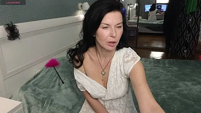 LinaJoy online show from 9, 11, 2025