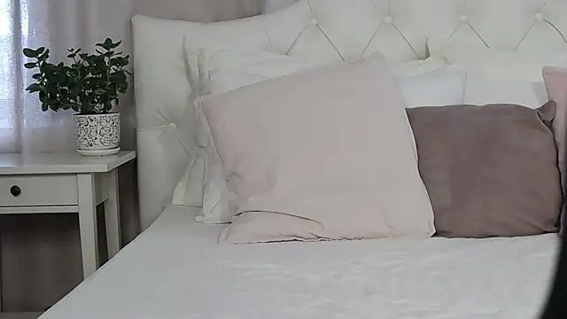 Anna Mary Rose online show from 28, 2, 2025