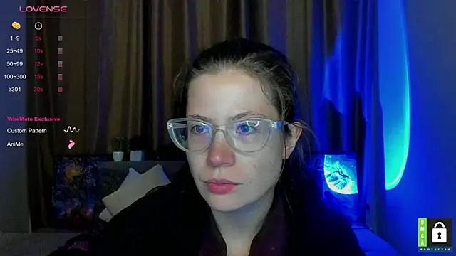 Alicia redfollow online show from 21, 10, 2025