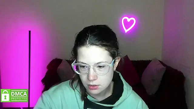 Alicia redfollow online show from 28, 10, 2025