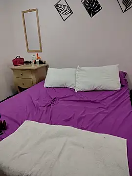 Miss balloonsmila online show from 20, 2, 2025