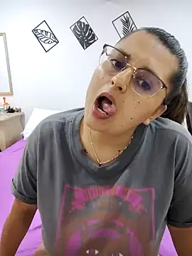 Miss balloonsmila online show from 18, 3, 2025