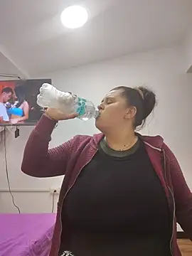 Miss balloonsmila online show from 15, 10, 2025