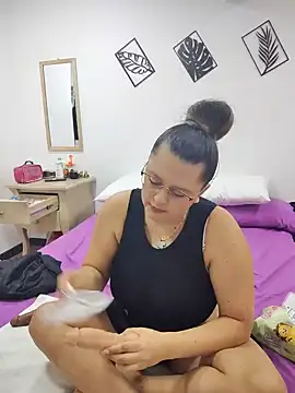 Miss balloonsmila online show from 27, 1, 2025