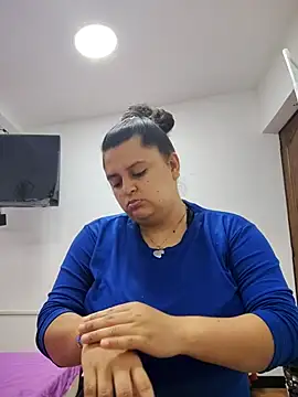 Miss balloonsmila online show from 26, 10, 2025