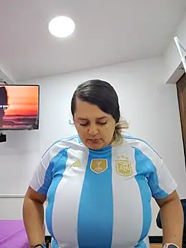 Miss balloonsmila online show from 20, 11, 2025