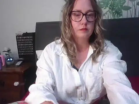 bustyblissxx online show from 9, 1, 2025