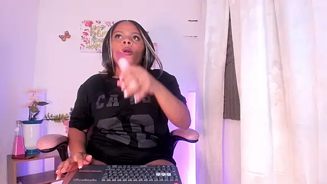 Snapshot of sexy_queenx chatting on 22, 12, 2024 sexy queenx online show from 22, 12, 2024
