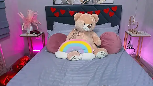 Curvy Dynamite  online show from 27, 2, 2026