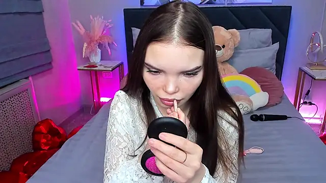 Curvy Dynamite  online show from 17, 3, 2026