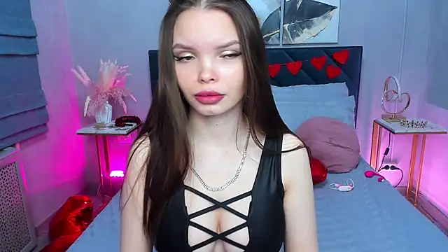 Curvy Dynamite  online show from 13, 2, 2026