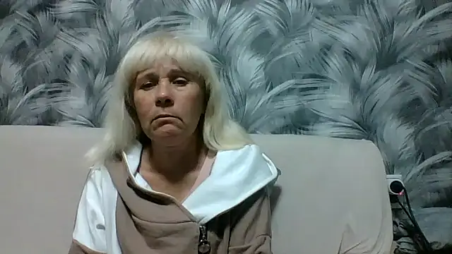 sakura blonde online show from 2, 10, 2025