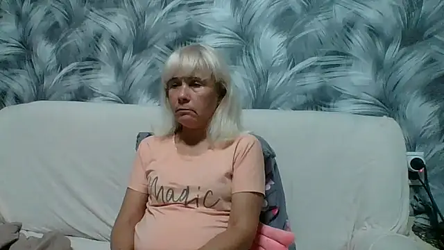 sakura blonde online show from 30, 9, 2025