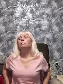 sakura blonde online show from 8, 11, 2025