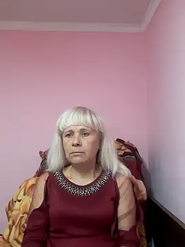 sakura blonde online show from 3, 12, 2025