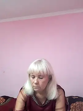 sakura blonde online show from 28, 9, 2025