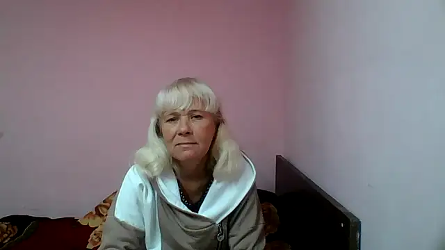 sakura blonde online show from 25, 9, 2025