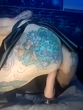 Snapshot of MommyMisfit chatting on 26, 11, 2025 MommyMisfit online show from 26, 11, 2025