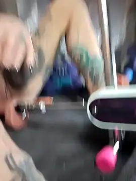 Snapshot of MommyMisfit chatting on 23, 10, 2025 MommyMisfit online show from 23, 10, 2025