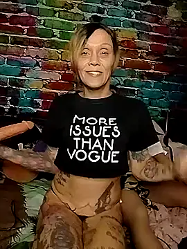 Snapshot of MommyMisfit chatting on 16, 9, 2025 MommyMisfit online show from 16, 9, 2025