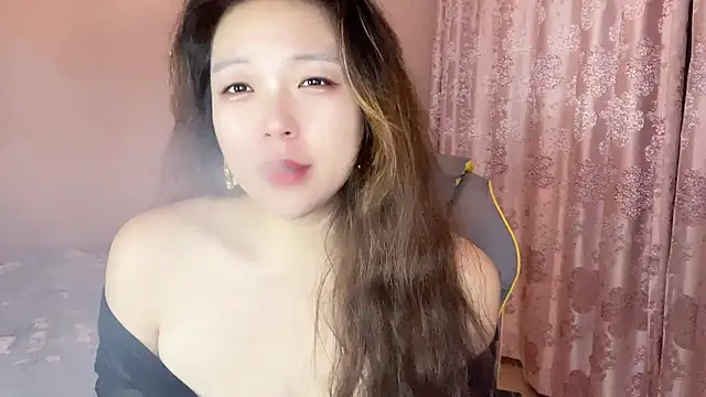 Snapshot of Z30966903S chatting on 8, 3, 2025 Z30966903S online show from 8, 3, 2025