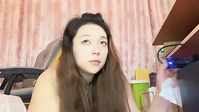 Snapshot of Z30966903S chatting on 16, 3, 2025 Z30966903S online show from 16, 3, 2025