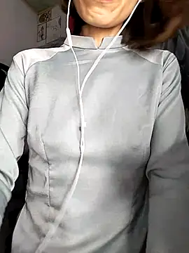 Snapshot of Lucy_limon chatting on 1, 3, 2026 Lucy limon online show from 1, 3, 2026