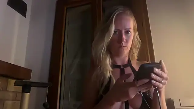 Emmy frenchie online show from 6, 10, 2025