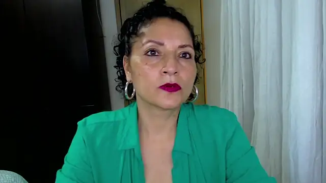 Snapshot of arianna_ros3 chatting on 14, 5, 2026 arianna ros3 online show from 14, 5, 2026