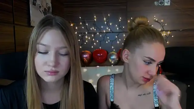 playful sophie online show from 3, 3, 2025