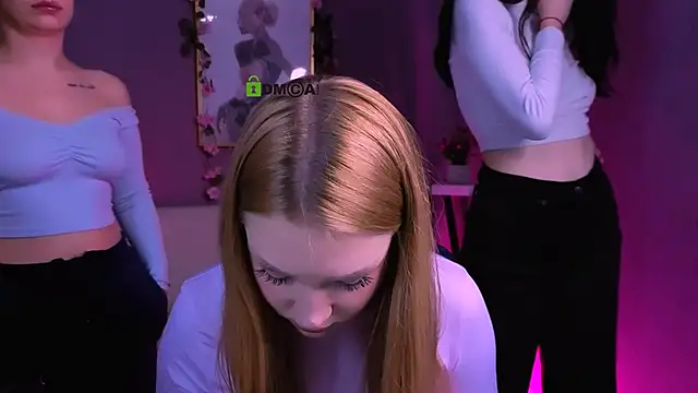 playful sophie online show from 3, 12, 2025