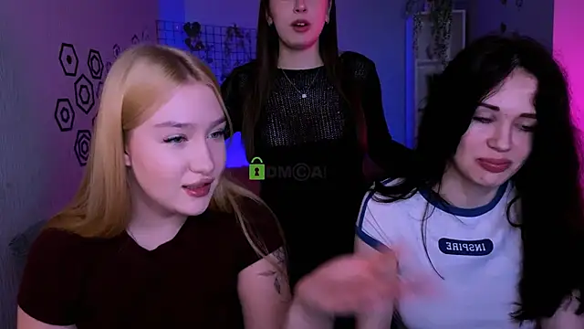 playful sophie online show from 26, 4, 2026