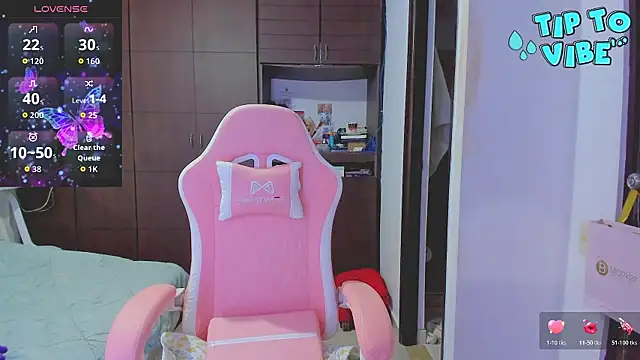 hugetits90xxx online show from 9, 4, 2026