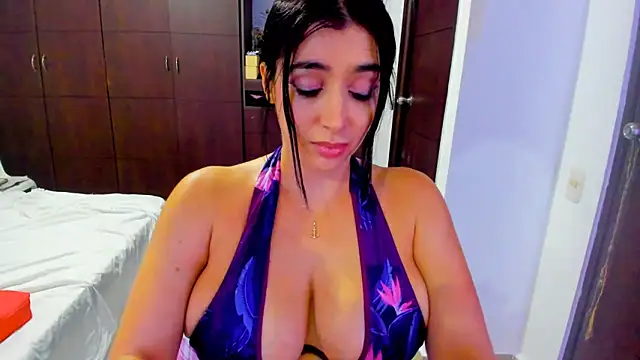 hugetits90xxx online show from 10, 3, 2025