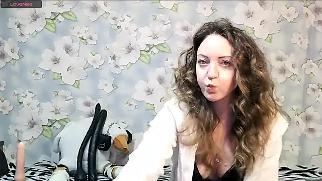 KattyLuuu online show from 2, 3, 2025