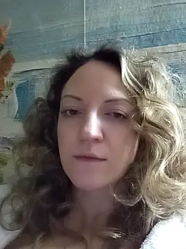 KattyLuuu online show from 22, 11, 2025