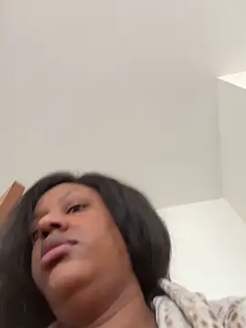 LavenderBuxton online show from 8, 4, 2026