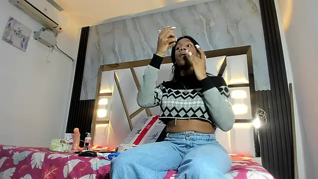 amber diior online show from 27, 9, 2025