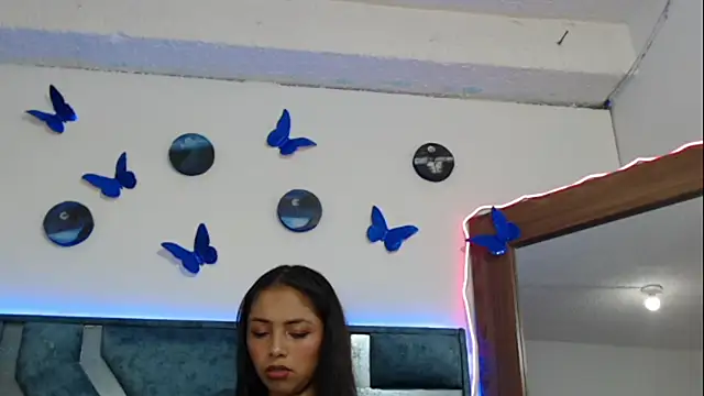 Roxan Fox- online show from 18, 3, 2025