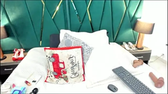 Tamara Myller online show from 4, 3, 2026