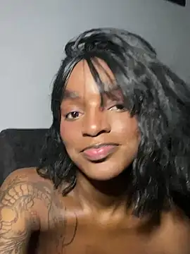 Zizi-campbel online show from 5, 2, 2025