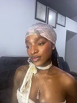 Zizi-campbel online show from 8, 3, 2025