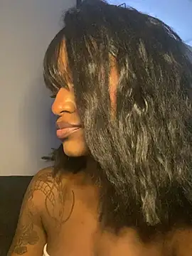 Zizi-campbel online show from 3, 2, 2025