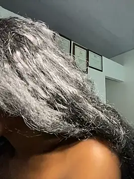 Zizi-campbel online show from 30, 1, 2025