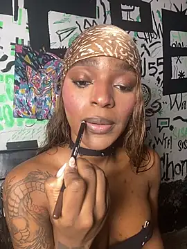 Zizi-campbel online show from 2, 12, 2025