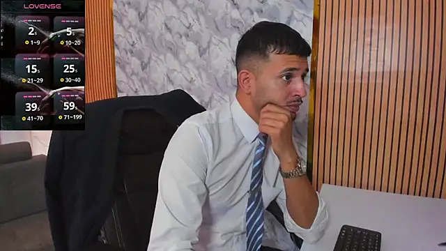 Hideintheoffice online show from 12, 11, 2025