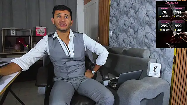 Hideintheoffice online show from 3, 2, 2026